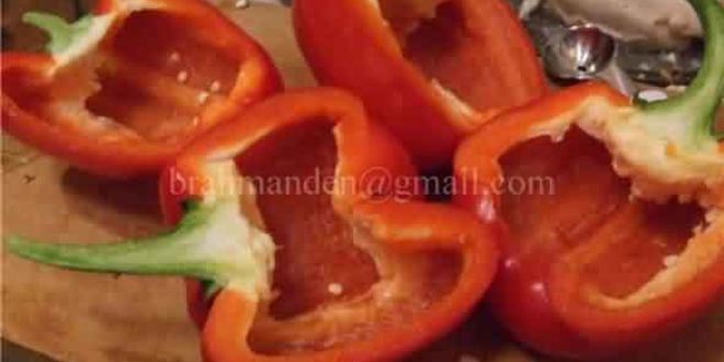 Рецепт печеных овощей, фаршированных курицей с соусом бешамель и грибами