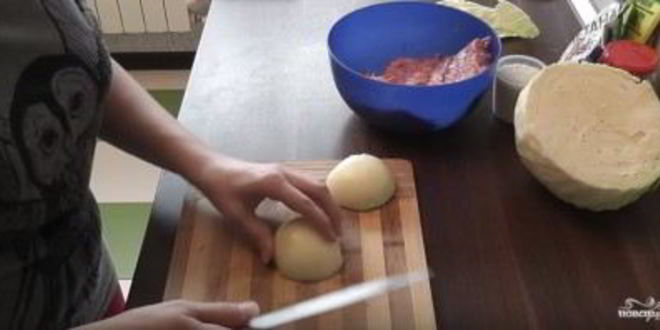 Рецепт тушеной капусты с фаршем в мультиварке