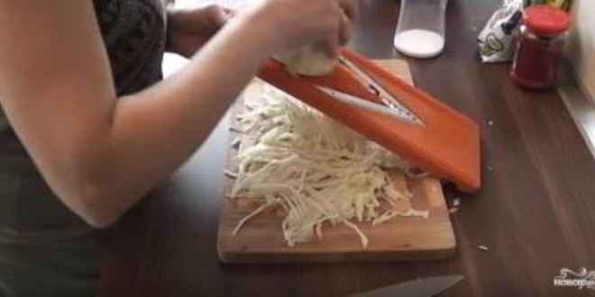 Рецепт тушеной капусты с фаршем в мультиварке