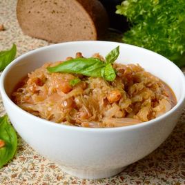 Рецепт Тушеной капусты с изюмом