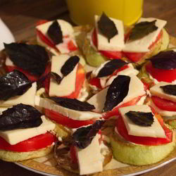 Рецепт Жареных кабачков с помидорами и сыром