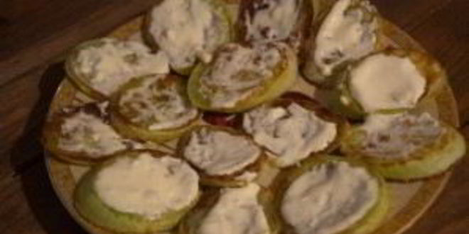 Рецепт жареных кабачков с помидорами и сыром