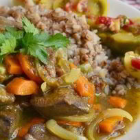 Рецепт Говяжьей печени тушеной с луком и морковью