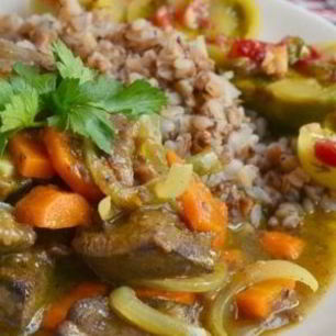 Рецепт Говяжьей печени тушеной с луком и морковью