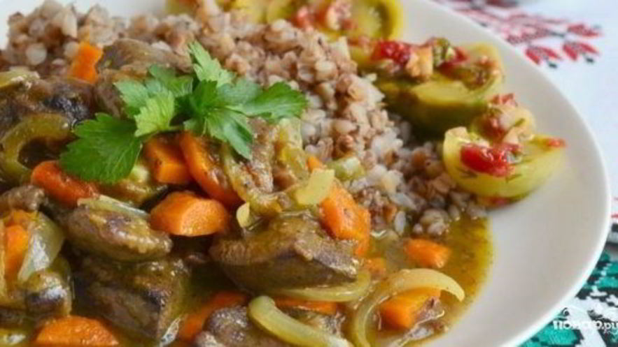 Рецепт говяжьей печени тушеной с луком и морковью