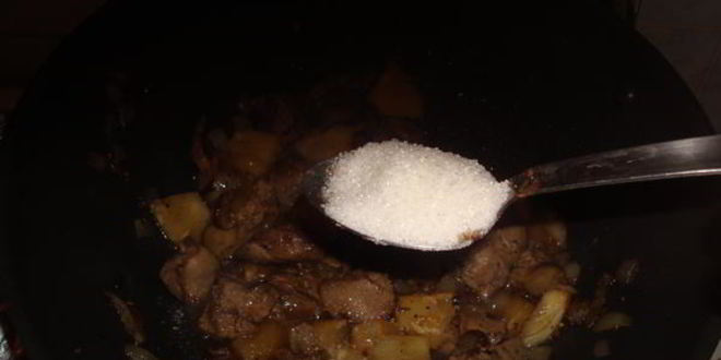 Рецепт куриной печени с ананасами и гречкой