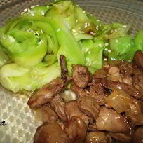 Рецепт Куриной печени с лимонно-медовым соусом и кабачковой лапшой