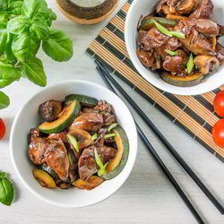 Рецепт Куриной печени с овощами в азиатском соусе