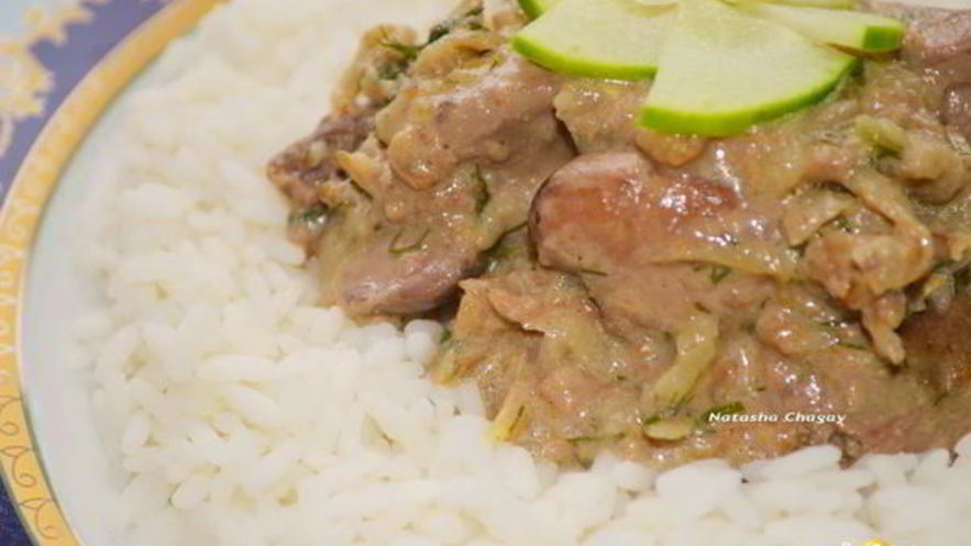 Рецепт куриной печени в кабачково-яблочном соусе