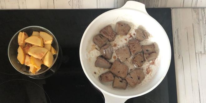 Рецепт печени с айвой под апельсиновым соусом