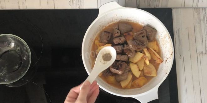 Рецепт печени с айвой под апельсиновым соусом