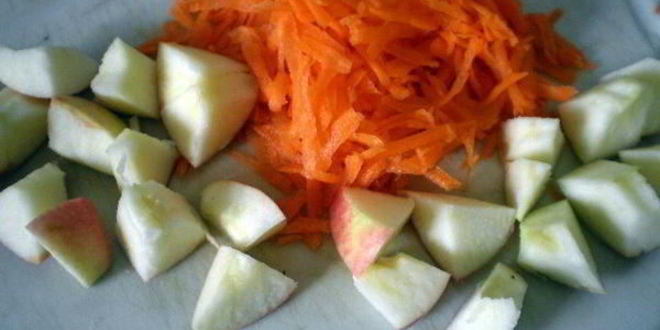 Рецепт печени с яблоками и черной смородиной