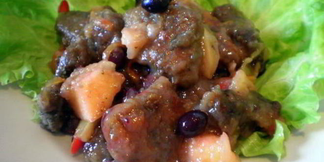Рецепт печени с яблоками и черной смородиной