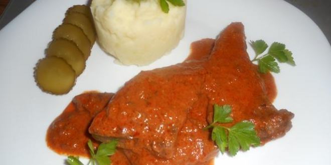 Рецепт печени, тушеной в томатно-сметанном соусе