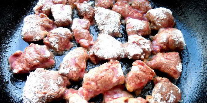 Рецепт воскресного мясного кольца с печенью и грибами