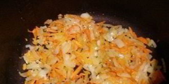 Рецепт ленивых пельменей в овощном соусе