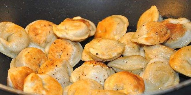 Рецепт пельменей в горшочках