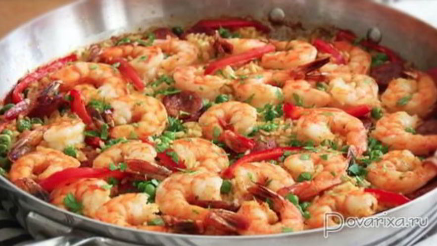 Рецепт паэльи с креветками и колбасой