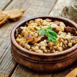 Рецепт Плова с грибами и цельнозерновым ячменем