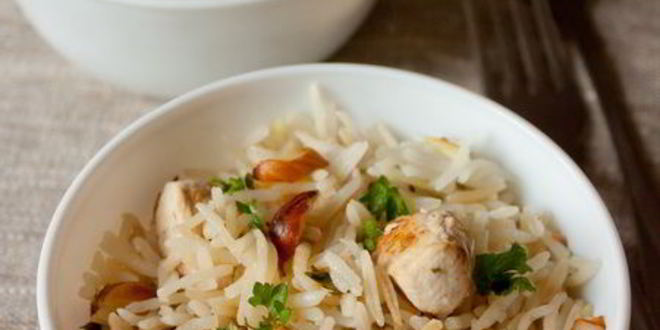 Рецепт рисового пилава с курицей и миндалем