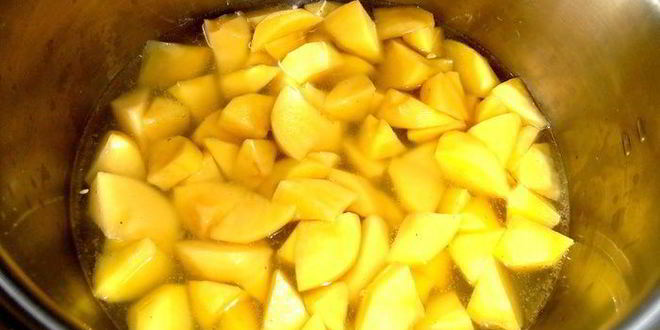 Рецепт ароматного рагу с колбасками