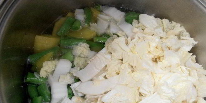 Рецепт ароматного рагу с колбасками