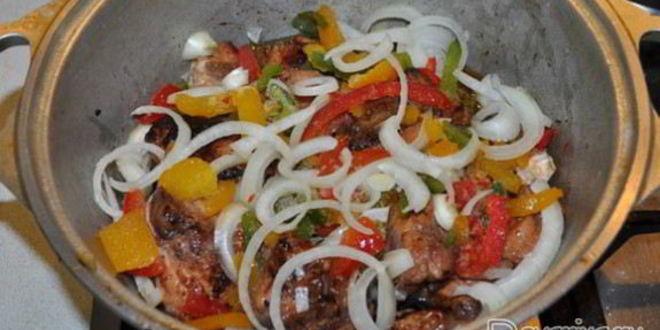 Рецепт пикантного рагу из курицы