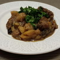 Рецепт Рагу из картофеля, репы, чернослива и свиной лопатки