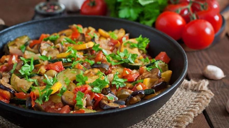 Рецепт овощного рататуя на сковороде