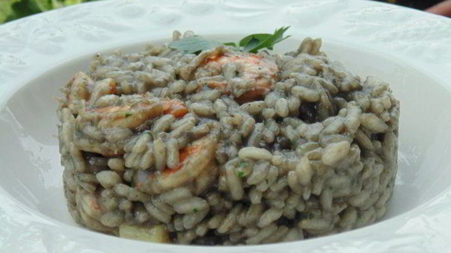 Рецепт ризотто с чернилами каракатицы и креветками