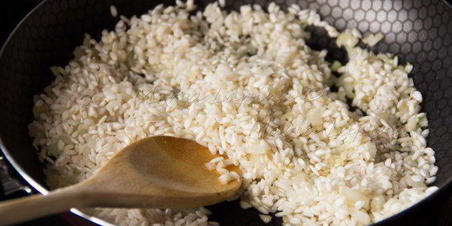 Рецепт ризотто с зеленым горошком, сыром джюгас и мятой