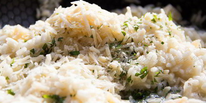 Рецепт ризотто с зеленым горошком, сыром джюгас и мятой