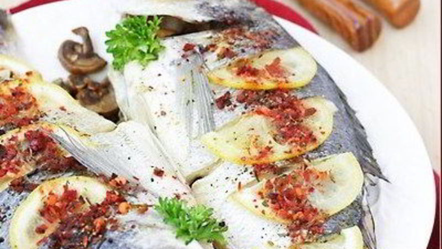 Рецепт дорады с грибами на пару