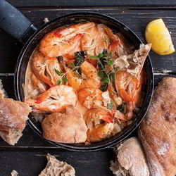 Рецепт Креветок в винном соусе