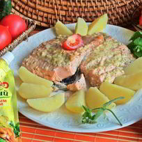 Рецепт Лосося под майонезом, запеченный в рукаве