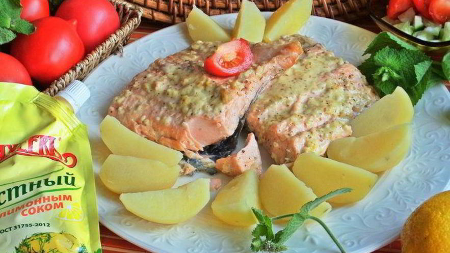 Рецепт лосося под майонезом, запеченный в рукаве