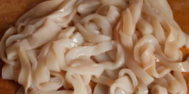 Рецепт острых кальмаров в красном соусе