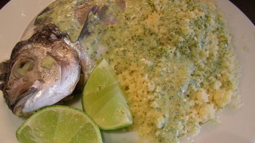 Рецепт рыбы с соусом из кориандра, лайма и кокосового молока