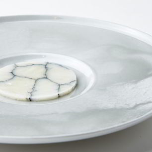 Рецепт Соленого хека, стебли петрушки и финская икра в пахте