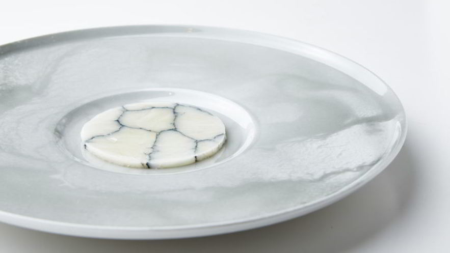 Рецепт соленого хека, стебли петрушки и финская икра в пахте