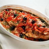 Рецепт Запеченого окуня с томатами, апельсинами и шафраном