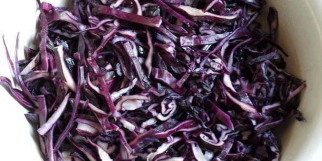 Рецепт салата-гарнира с рисом и краснокочанной капустой