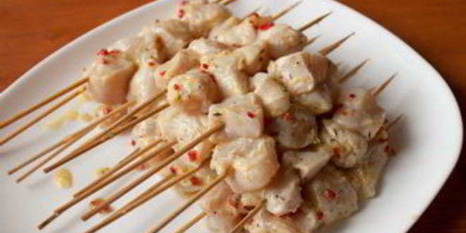 Рецепт куриных шашлычков с лимоном и зеленью