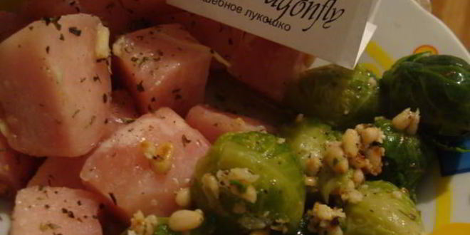 Рецепт шашлычков из курицы и брюссельской капусты