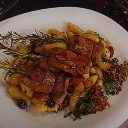 Рецепт Шашлычков из ягненка с картофельными пальчиками и икрой из баклажанов