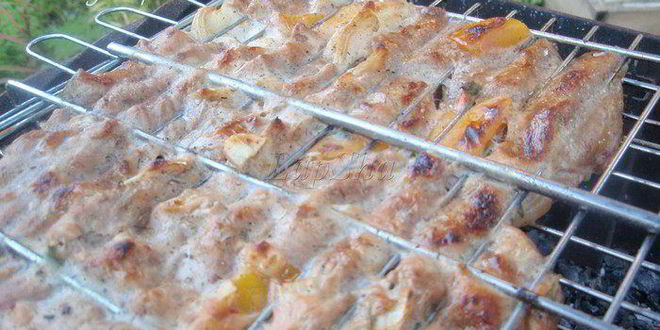 Рецепт свиного шашлыка в сметанном маринаде