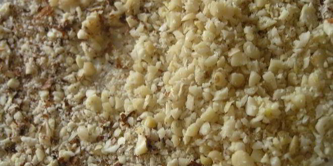 Рецепт шницеля с мятой, миндалем и кедровыми орешками