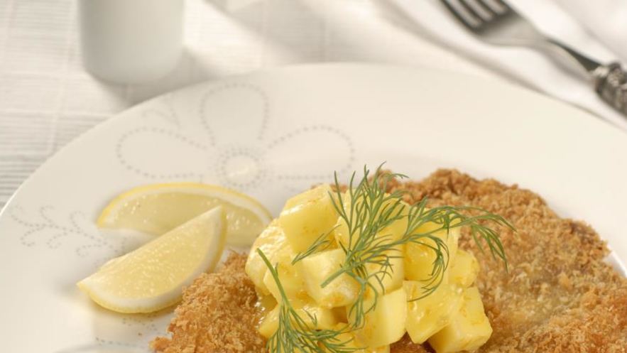 Рецепт свиного шницеля с яблочным соусом