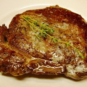 Рецепт Стейка из свинины на сковороде