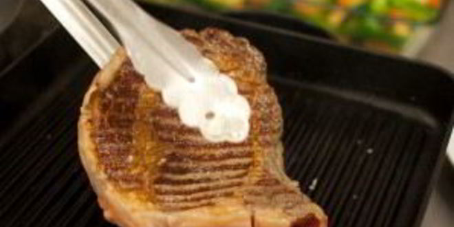 Рецепт стейка на сковороде-гриль